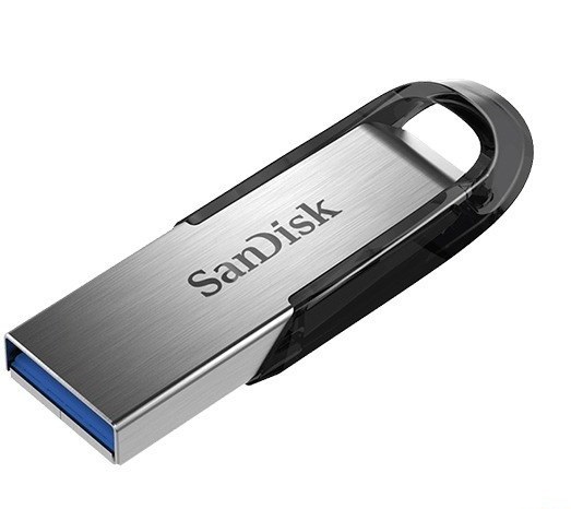 نمای نزدیک از فلش مموری SanDisk Ultra Flair CZ73 با بدنه فلزی براق نمای نزدیک از فلش مموری SanDisk Ultra Flair CZ73 با بدنه فلزی براق